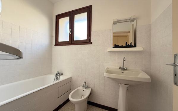 Appartement à vendre    3 pièces •  Miramas