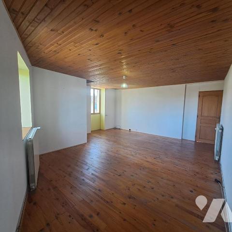 Maison avec terrain située à GUEREINS