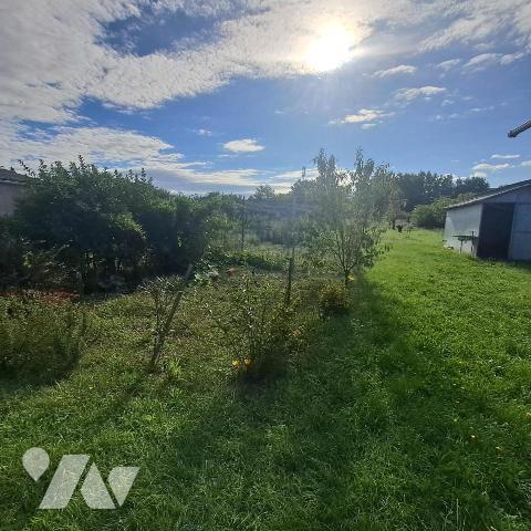 Maison avec terrain située à GUEREINS