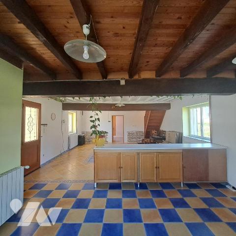 Maison avec terrain située à GUEREINS