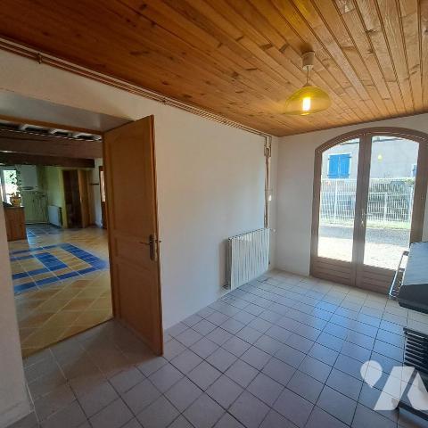 Maison avec terrain située à GUEREINS