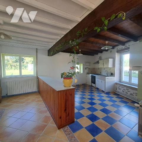 Maison avec terrain située à GUEREINS