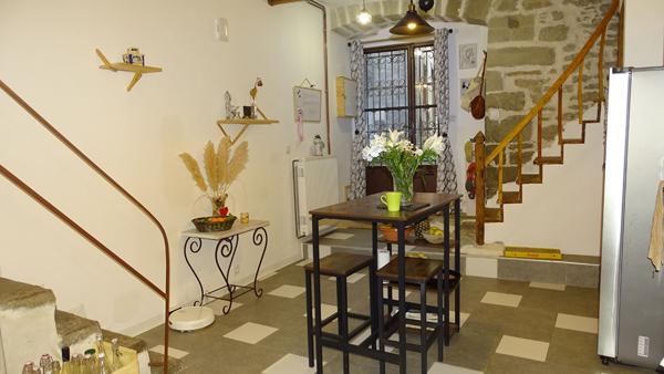 AGREABLE MAISON MEUBLEE A CONQUES SUR ORBIEL