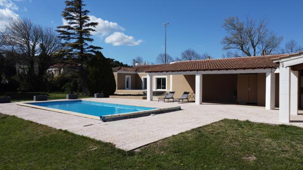 Entraigues-sur-la-Sorgue (84320) Propriété Entraigues Sur Sorgue