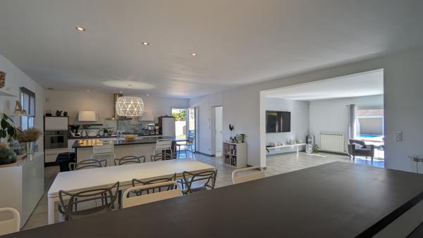 Entraigues-sur-la-Sorgue (84320) Propriété Entraigues Sur Sorgue