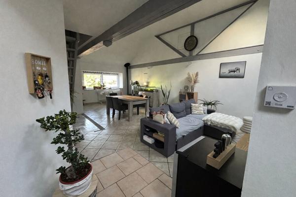 A louer : appartement situé à Clefs - 2 chambres