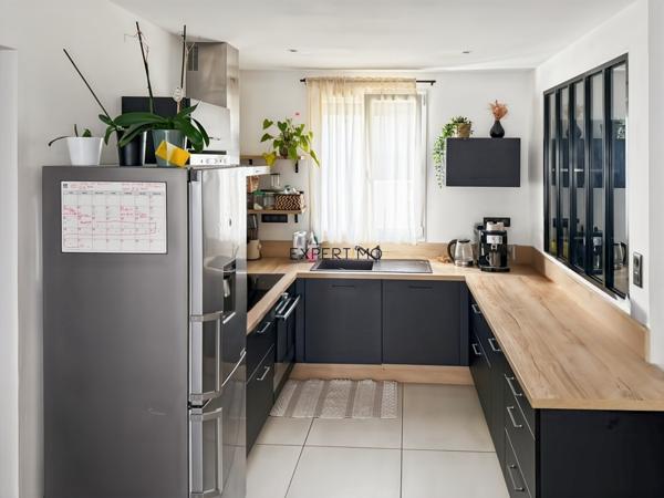 Narbonne (11100) MAISON DE VILLE AVEC PISCINE ET GARAGE