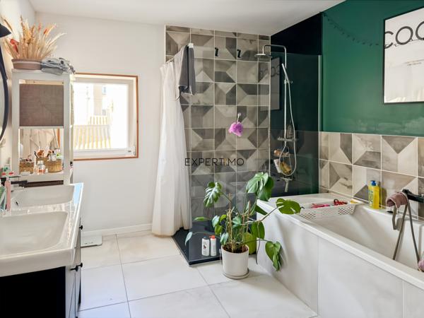 Narbonne (11100) MAISON DE VILLE AVEC PISCINE ET GARAGE