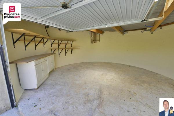 Villa  4 pièces avec 2 garages et grand terrain de 2650 m2