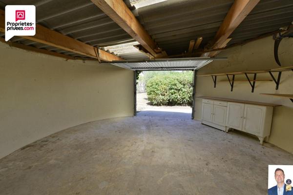 Villa  4 pièces avec 2 garages et grand terrain de 2650 m2