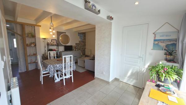 Maison 2 chambres avec vie de plain-pied, jardin, entièrement rénovée à Montoir de Bretagne secteur de GRON
