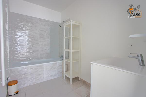 Appartement
                                                                                                                                                                                                                                                                                                                        3 pièce(s)                                                                                                                                                                                                          2 chambre(s)                                                                                                                                                                                                          55.85  m²