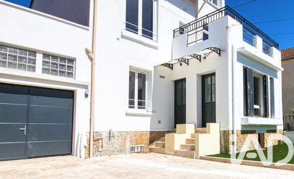 Location maison 13 pièces 280 m² Saint-Denis