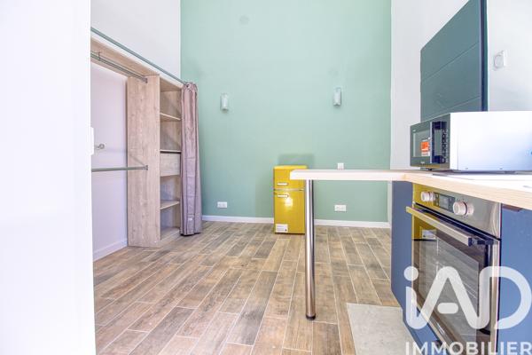 Location maison 13 pièces 280 m² Saint-Denis