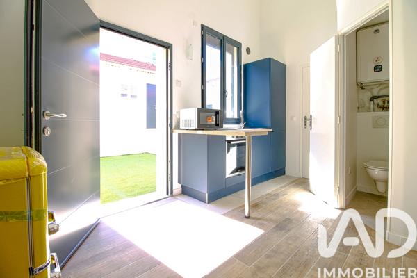 Location maison 13 pièces 280 m² Saint-Denis