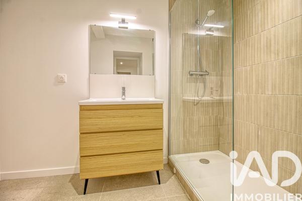 Location maison 13 pièces 280 m² Saint-Denis