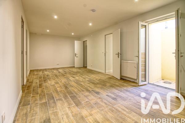 Location maison 13 pièces 280 m² Saint-Denis
