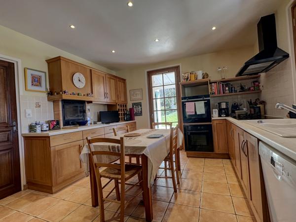 Lédat (47300) Superbe propriété avec piscine et dépendance dans bel environnement