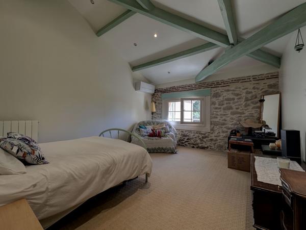 Lédat (47300) Superbe propriété avec piscine et dépendance dans bel environnement