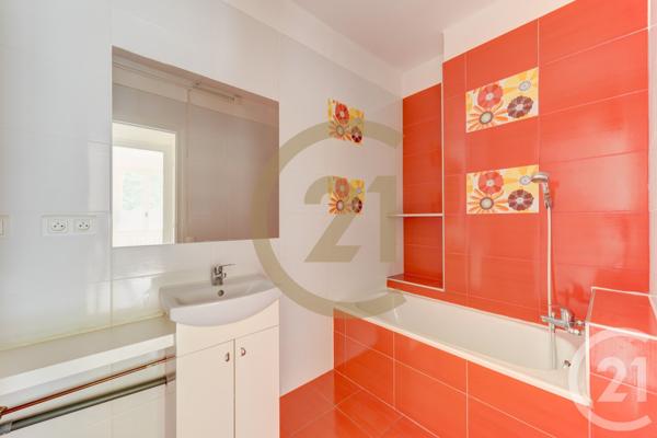 Appartement T3 à vendre  3 pièces - 62,43 m 2   LYON  - 69003