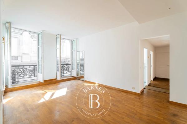 Paris 8ème, Appartement 1 Chambre -  69 m² à vendre