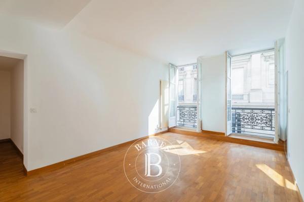 Paris 8ème, Appartement 1 Chambre -  69 m² à vendre