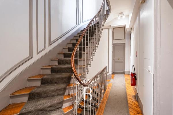 Paris 8ème, Appartement 1 Chambre -  69 m² à vendre