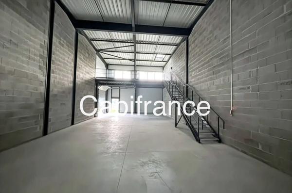 Local d’activité neuf à vendre centre RUMILLY, proche ANNECY (74)