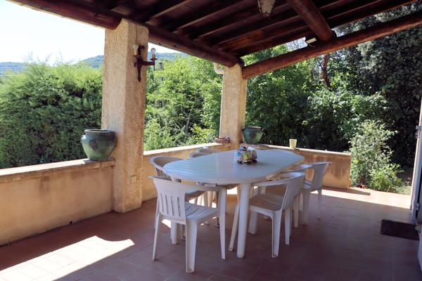 Apt (84400) Villa d'une surface habitable de 98 m² sur terrain de 1000 m² dans quartier recherché