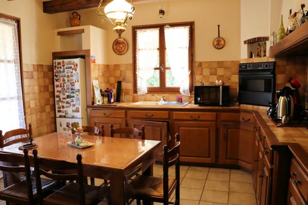 Apt (84400) Villa d'une surface habitable de 98 m² sur terrain de 1000 m² dans quartier recherché