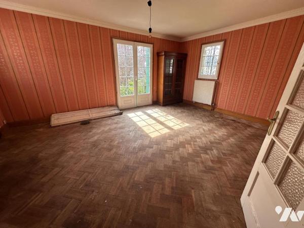 A VENDRE 56 ARRADON CENTRE VILLE A PIED DES COMMERCES JARDIN 1127 m²