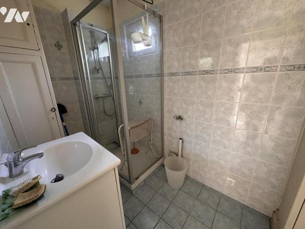 A VENDRE 56 ARRADON CENTRE VILLE A PIED DES COMMERCES JARDIN 1127 m²