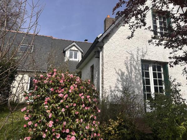 A VENDRE 56 ARRADON CENTRE VILLE A PIED DES COMMERCES JARDIN 1127 m²