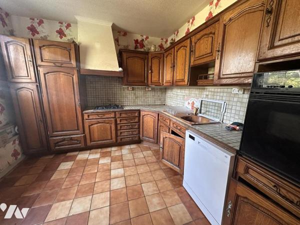 A VENDRE 56 ARRADON CENTRE VILLE A PIED DES COMMERCES JARDIN 1127 m²