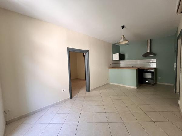 NIMES CENTRE - SECTEUR GAMBETTA - PROCHE ECUSSON - 1 CHAMBRE - INVESTISSEUR