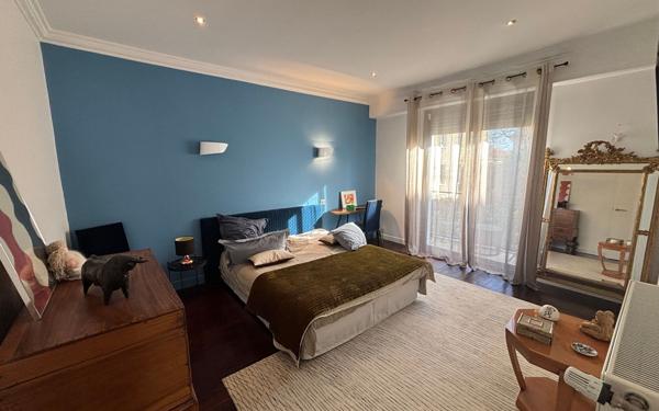 Maison à vendre    6 pièces • 220 m2 Pau