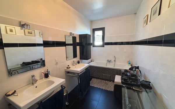 Maison à vendre    6 pièces • 220 m2 Pau