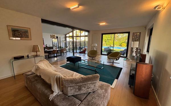 Maison à vendre    6 pièces • 220 m2 Pau