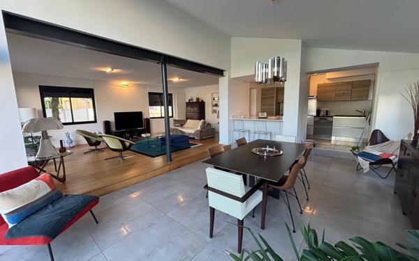 Maison à vendre    6 pièces • 220 m2 Pau