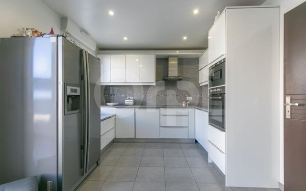 Appartement à vendre    5 pièces • 140,48 m2 Nogent-sur-Marne