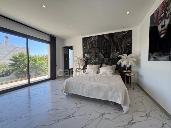 GRAU D'AGDE, VILLA CONTEMPORAINE P7 AVEC DOUBLE GARAGE, PRESTATIONS LUXUEUSES PROCHE MER, SECTEUR CALME