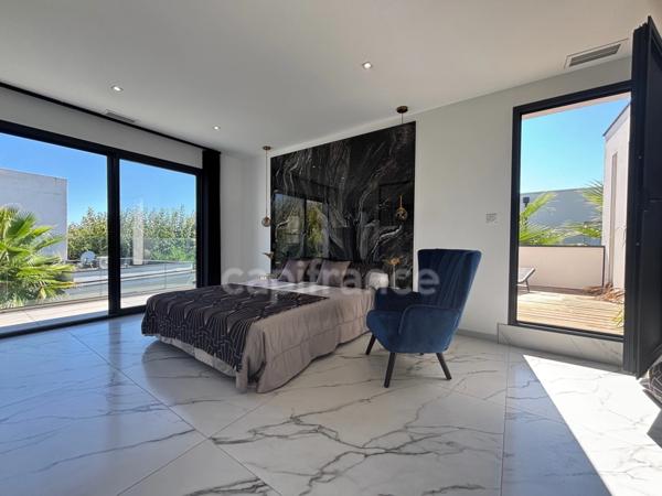 GRAU D'AGDE, VILLA CONTEMPORAINE P7 AVEC DOUBLE GARAGE, PRESTATIONS LUXUEUSES PROCHE MER, SECTEUR CALME