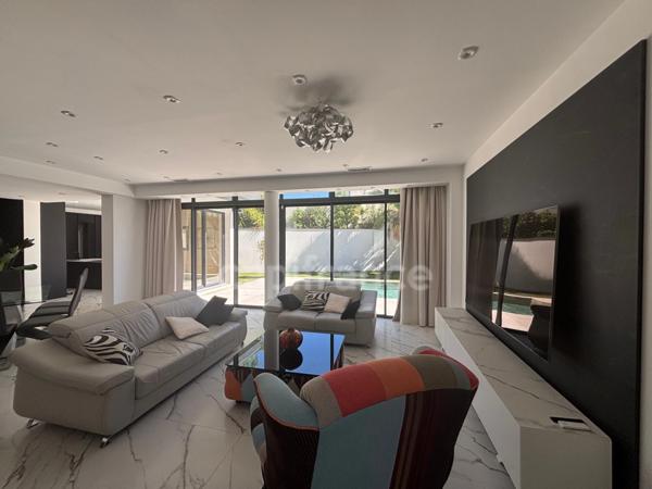 GRAU D'AGDE, VILLA CONTEMPORAINE P7 AVEC DOUBLE GARAGE, PRESTATIONS LUXUEUSES PROCHE MER, SECTEUR CALME