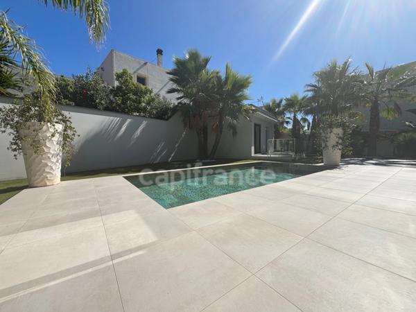 GRAU D'AGDE, VILLA CONTEMPORAINE P7 AVEC DOUBLE GARAGE, PRESTATIONS LUXUEUSES PROCHE MER, SECTEUR CALME