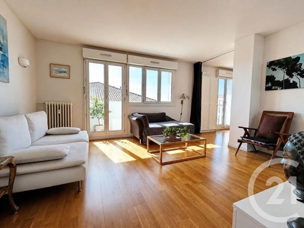 Appartement T4 à vendre  4 pièces - 76 m 2   LA ROCHELLE  - 17