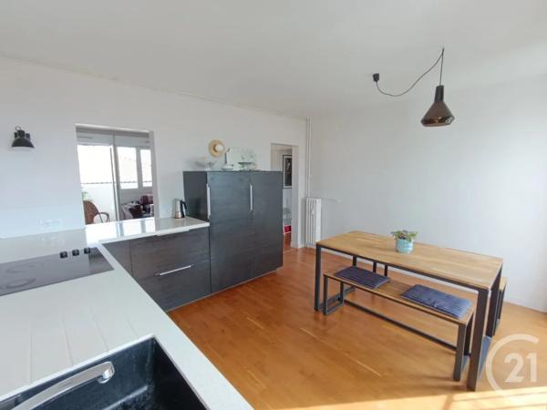 Appartement T4 à vendre  4 pièces - 76 m 2   LA ROCHELLE  - 17