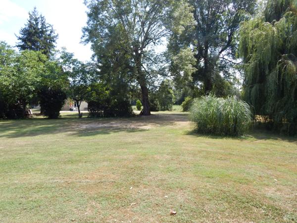 Commerce à vendre à Monbahus (47290) - Lot-et-Garonne