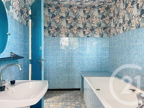 Maison à vendre  4 pièces - 79,49 m 2   ROCHEFORT  - 17