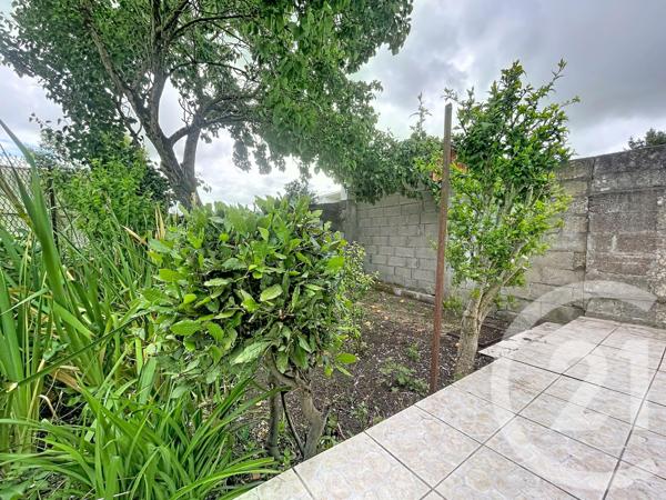 Maison à vendre  4 pièces - 79,49 m 2   ROCHEFORT  - 17