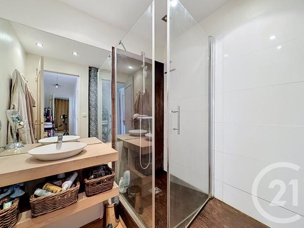Appartement T3 à vendre  3 pièces - 66 m 2   BORDEAUX  - 33